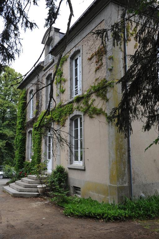Manoir Des Turets Bed & Breakfast Yvré-lʼÉvêque Exterior foto